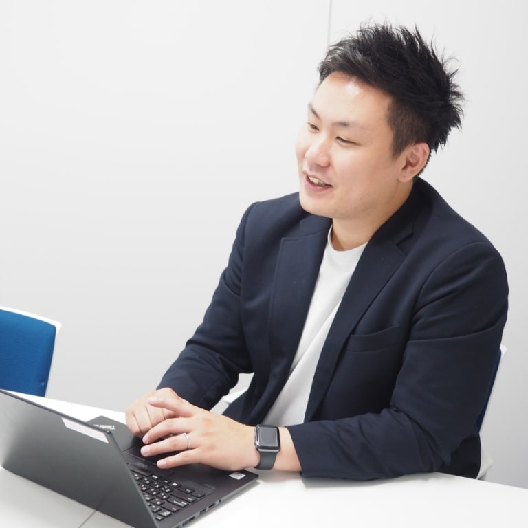 営業として大切なことは不信感を与えないことだと語る榎本