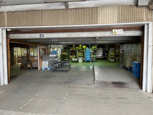 【座り作業】シールの目視検査　時給1400円　優しい職場です