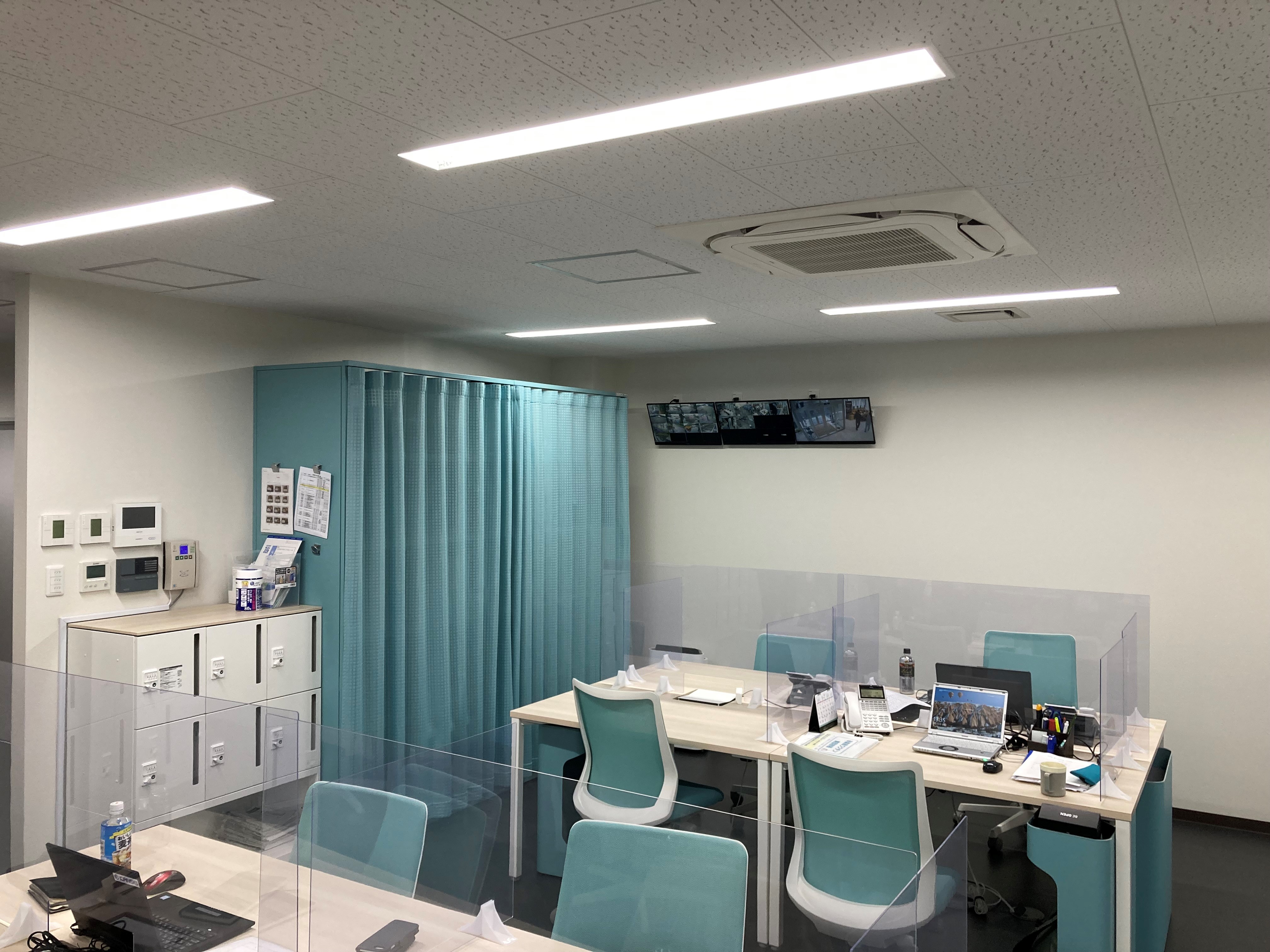 車通勤OK！WワークもOK！土日祝のみ♪オフィスでの電話受付