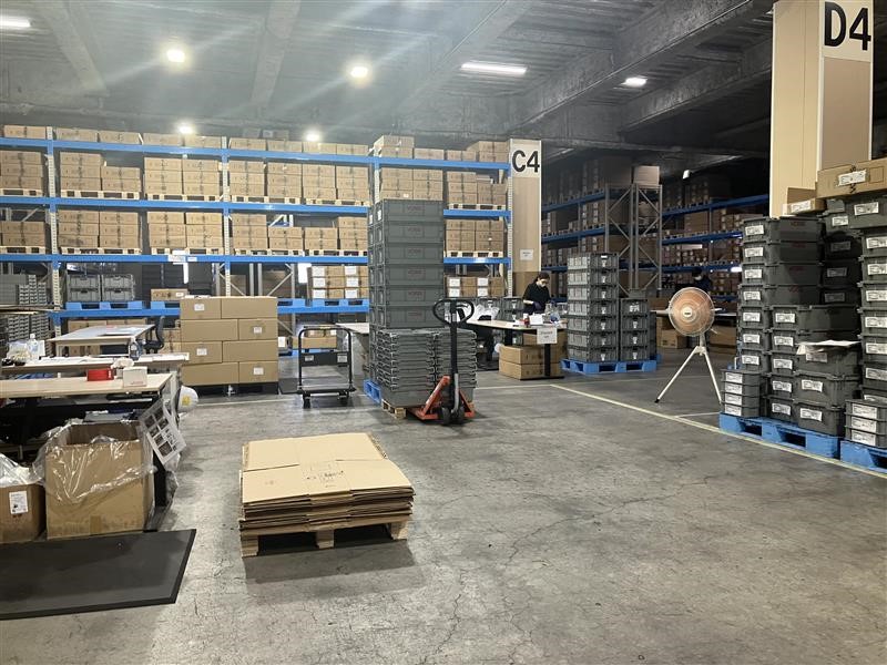 【座り作業5割★高時給1600円】人気の検品作業♪残業なし