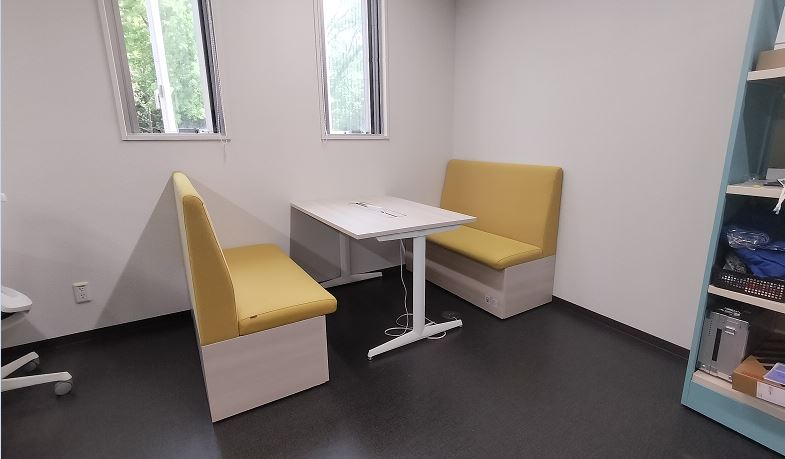 １月スタート★夜勤のみ★時給1600円！オフィスでの電話受付