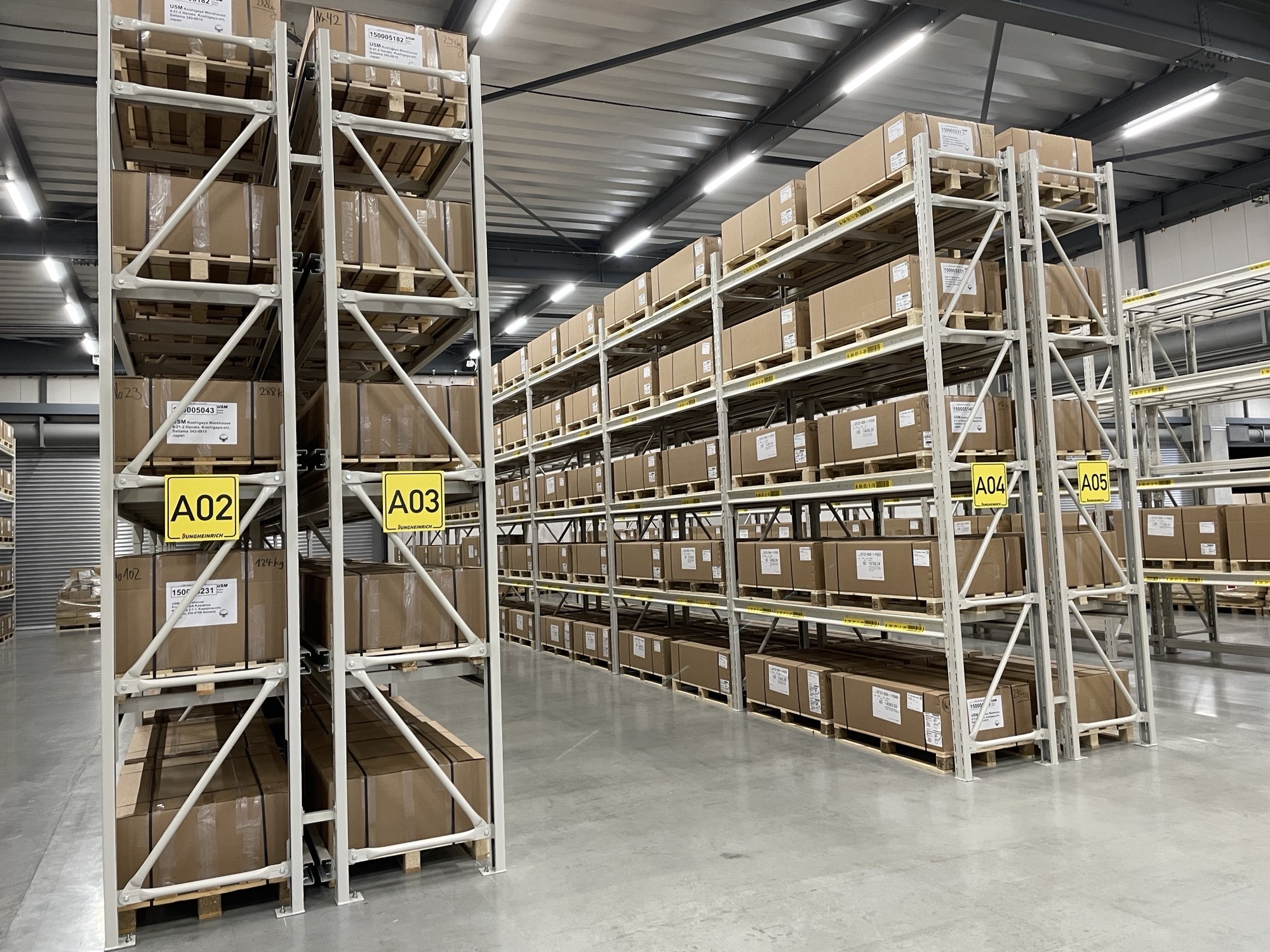 1月開始＼業績好調で増員！／家具の入出庫＆組立サポート