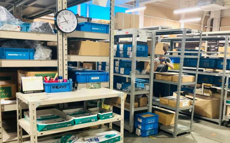 1月開始【宮原駅周辺】倉庫内軽作業☆年間休日126日・残業無