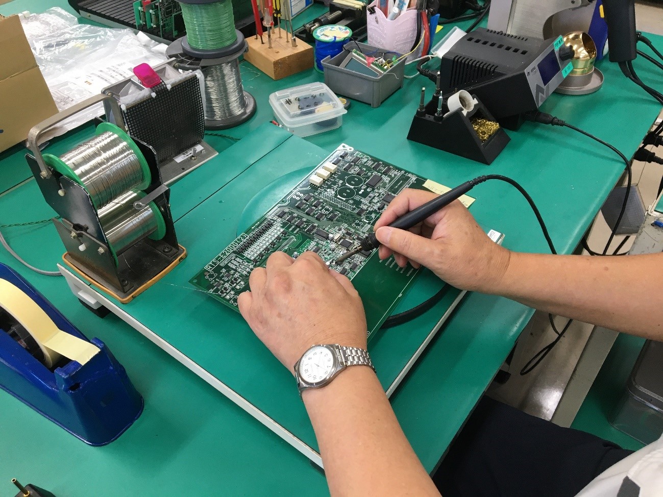 1月開始《軽い×座り》カンタン軽作業♪未経験OK♪