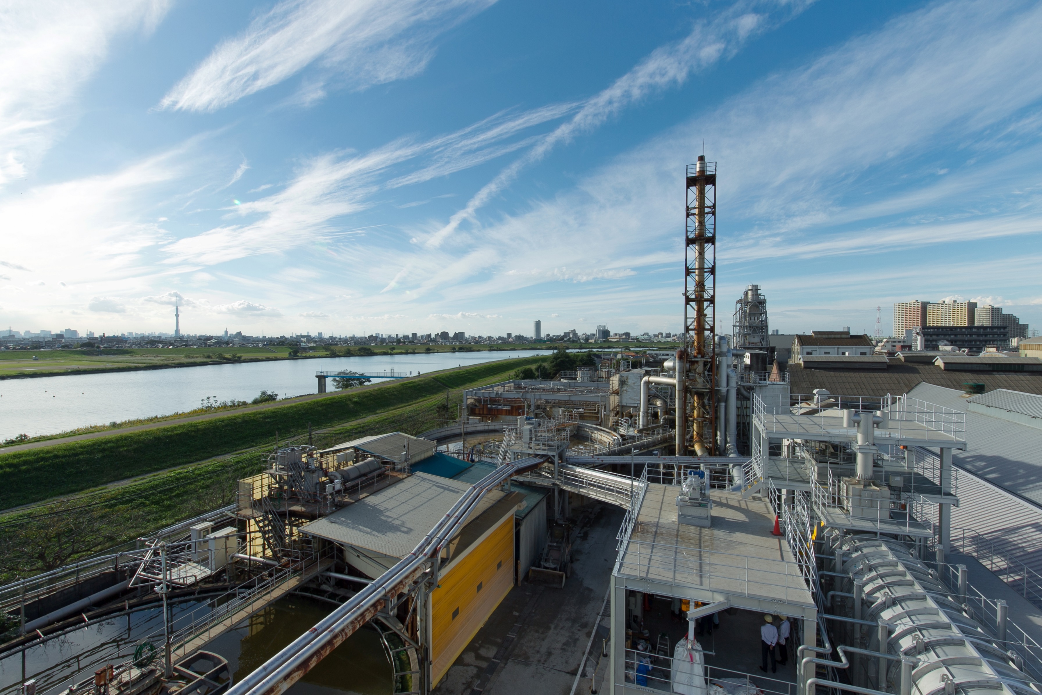 ＼がっつり稼げる高時給1700円／お菓子の箱に使う紙の製造