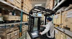 【シニア活躍】部品のピッキング＆少しリフト作業★高時給1550円