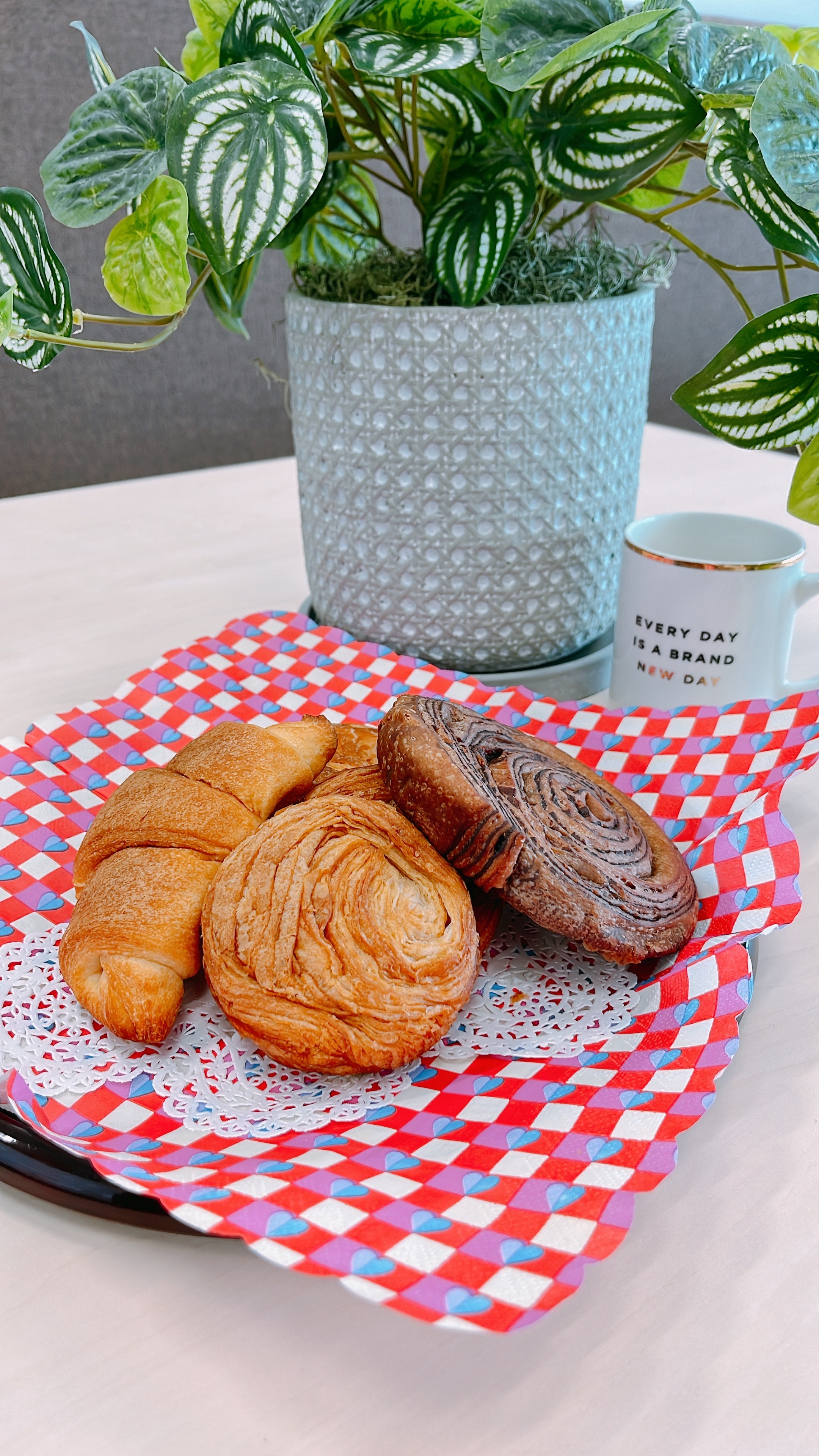 12時出勤で朝がラク♪休み充実×時給1400円