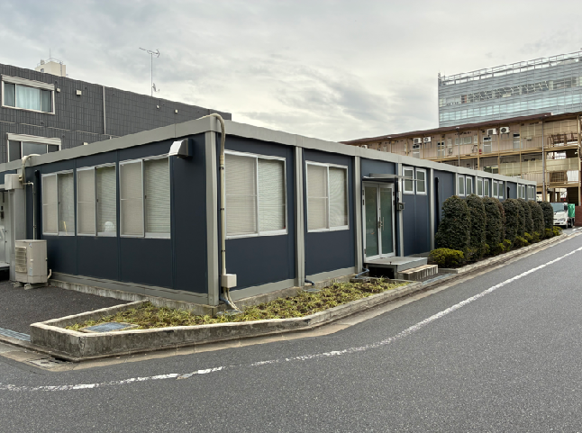 【穴守稲荷】座り有◎少人数の倉庫作業◎未経験OK◎高時給1600円