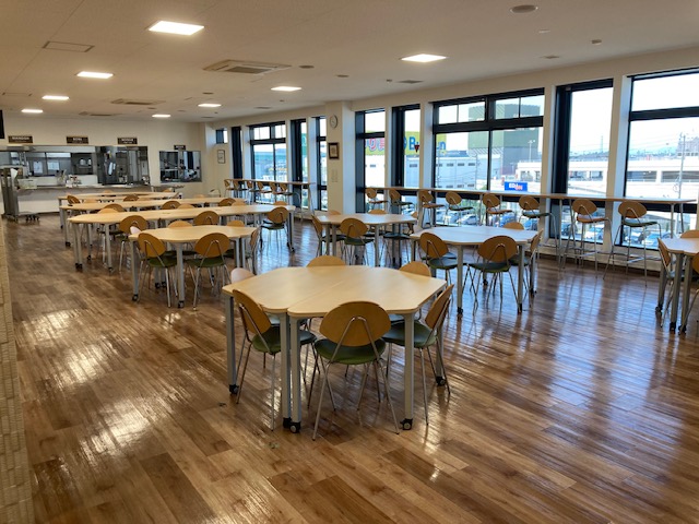 月収例28万円★綺麗で快適な環境★部品のピッキング