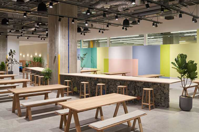 高時給1800円★キレイな倉庫で資材入荷・運搬＜4月開始可＞