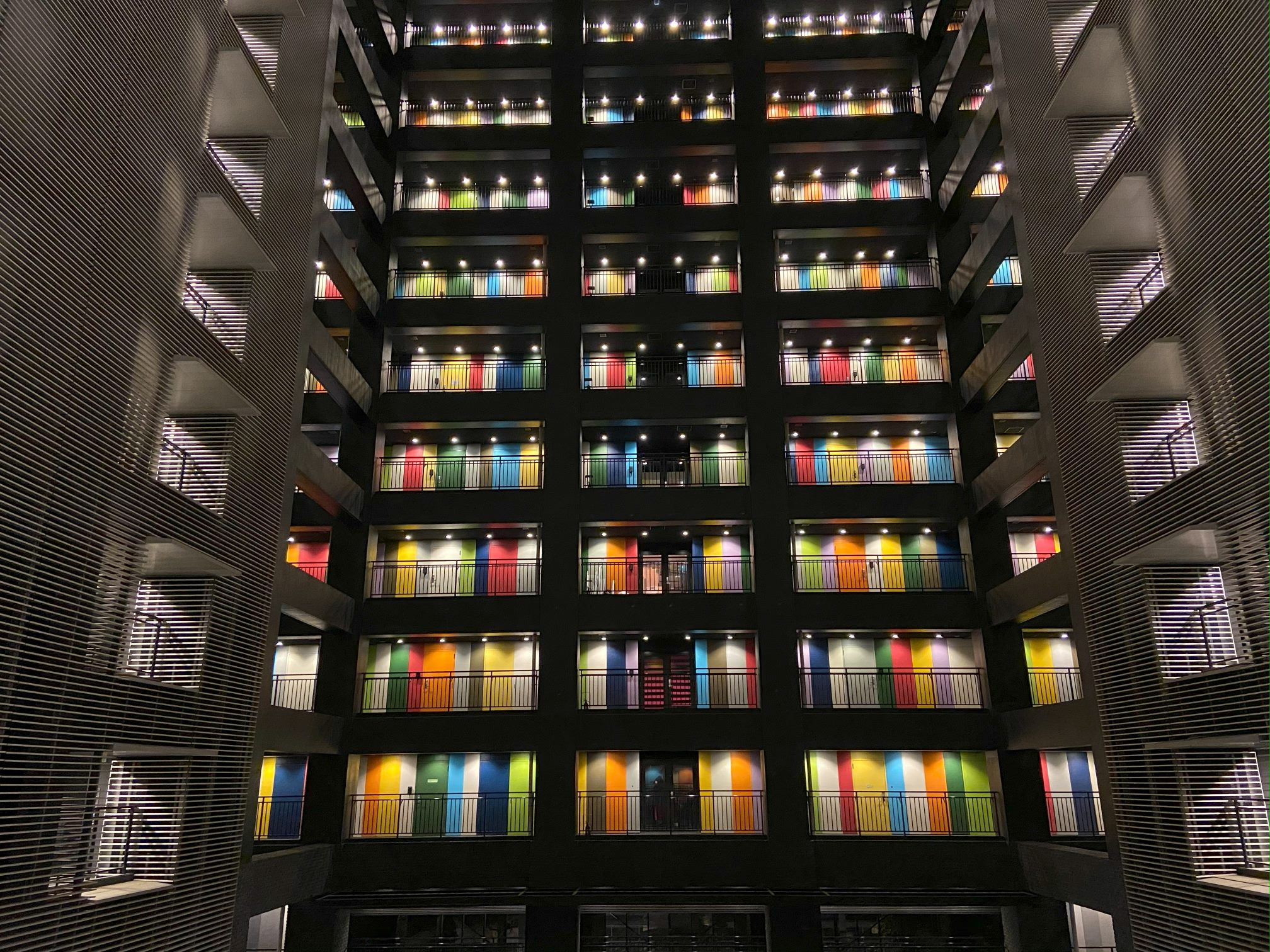 《ラフな雰囲気で安定収入》未経験OK！時計の検品♪座り作業あり