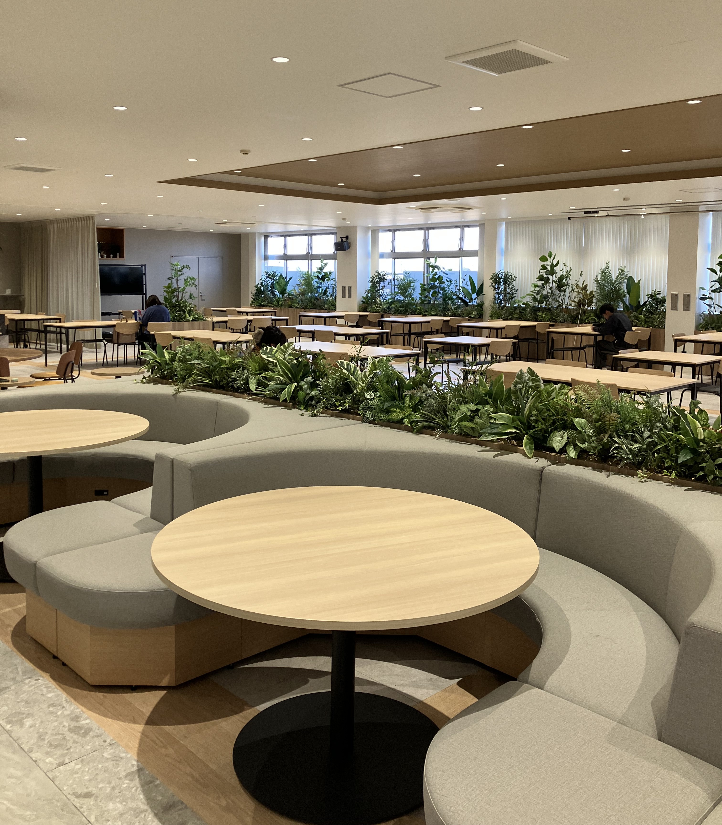 4月開始☆短期で働けるゴム製造★座り中心の軽作業