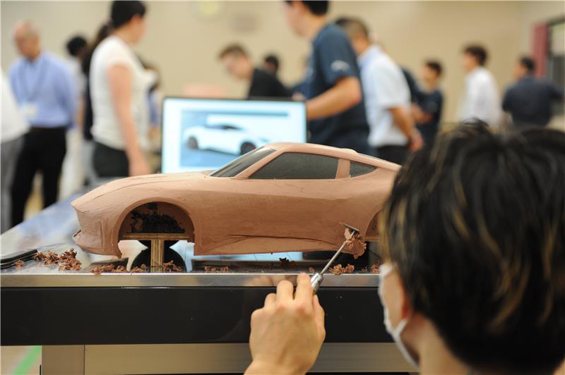 高時給1800円☆筋トレルーム有☆仕事をしながら鍛えられる！