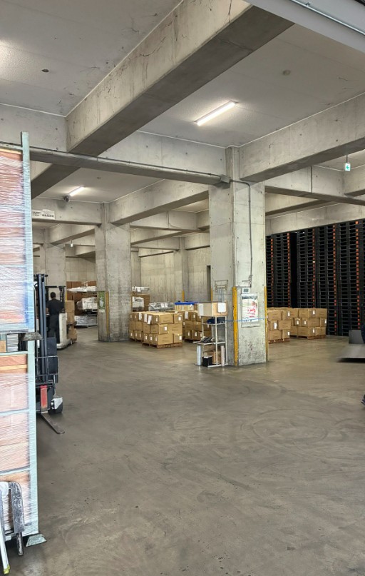 4月開始★月収例28万円！カウンターフォーク入出荷業務