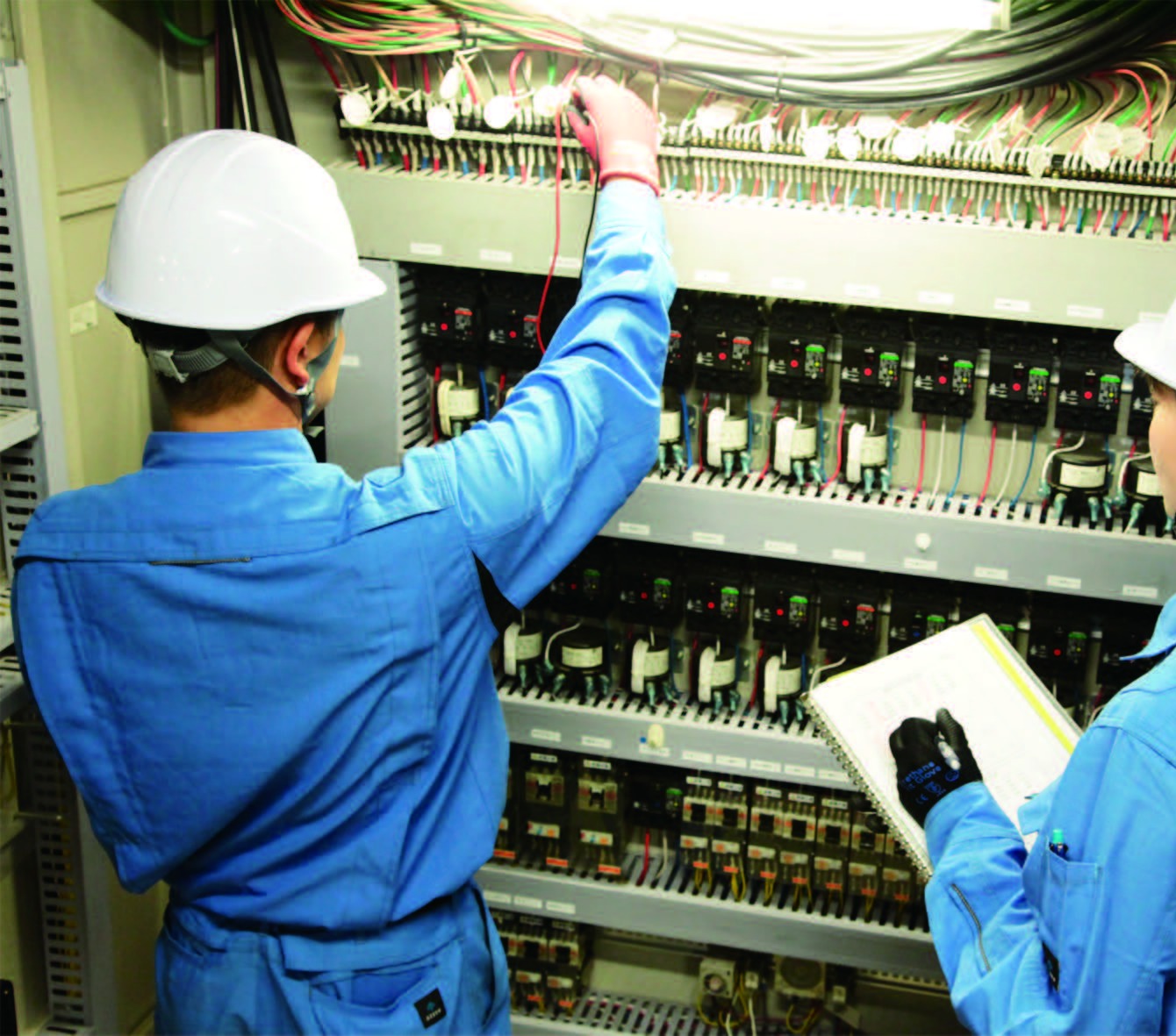 《大手町駅直結》未経験OK☆オフィスビルの設備管理/土日祝休み