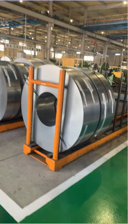 クレーン玉掛の技術を活かす！月収例27万円の製造ワーク♪