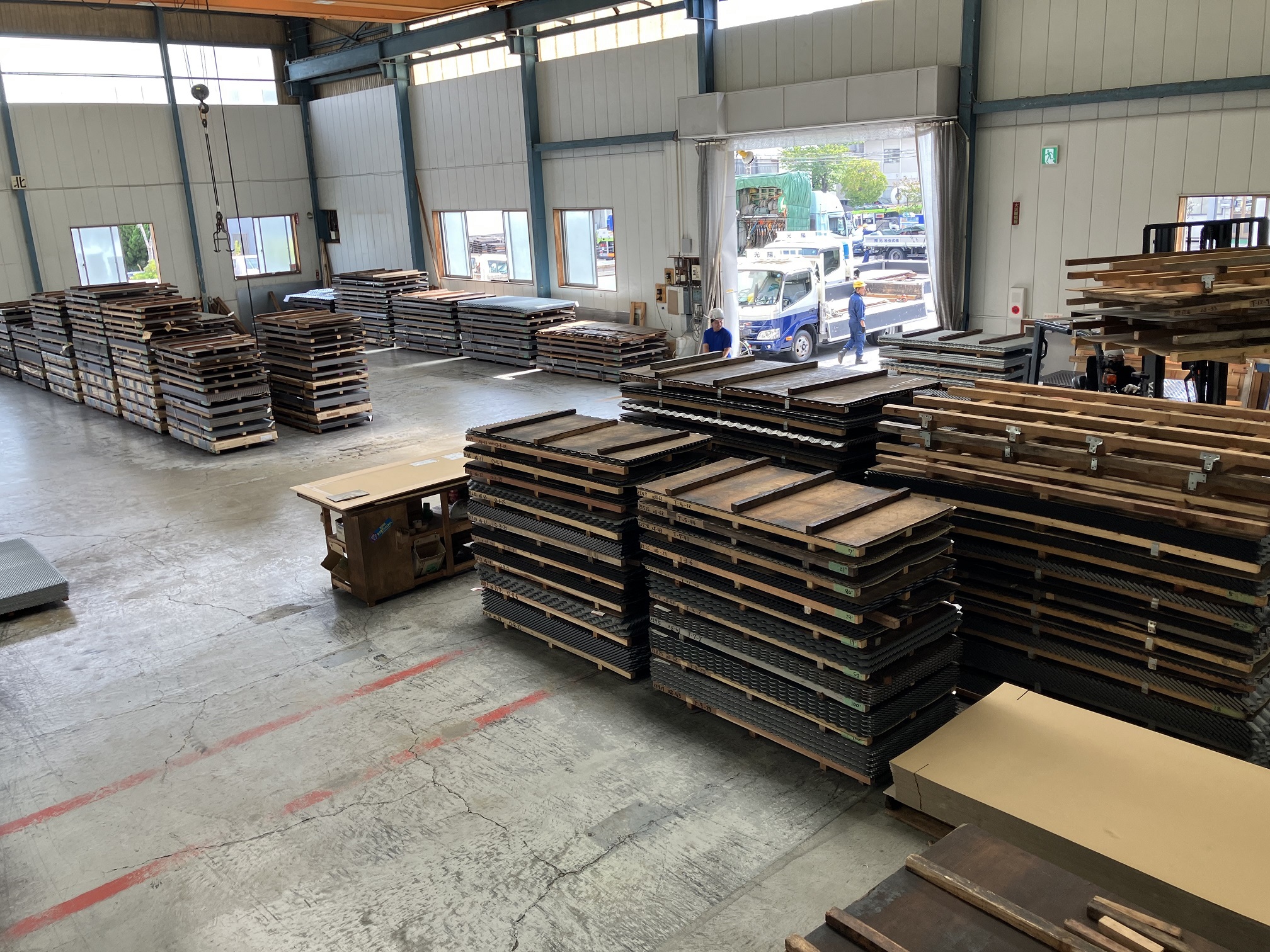 【浦安】金属加工の補助作業！未経験OKで時給1700円♪