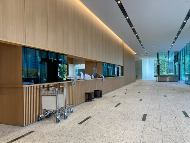 【みなとみらい駅直結】設備点検作業☆50代60代男性就業中