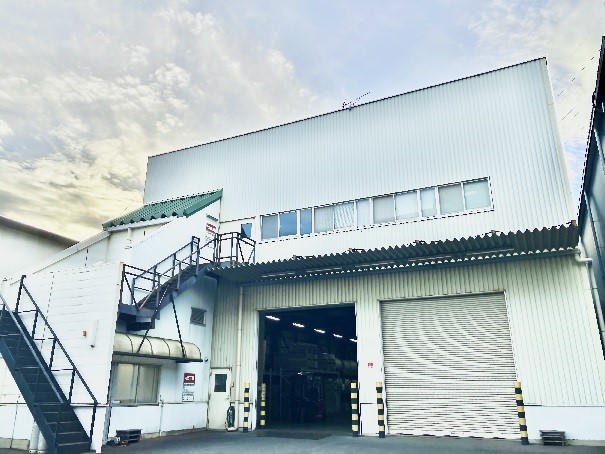 時給1750円／空調完備の倉庫でフォーク／未経験OK／ミドル活躍！