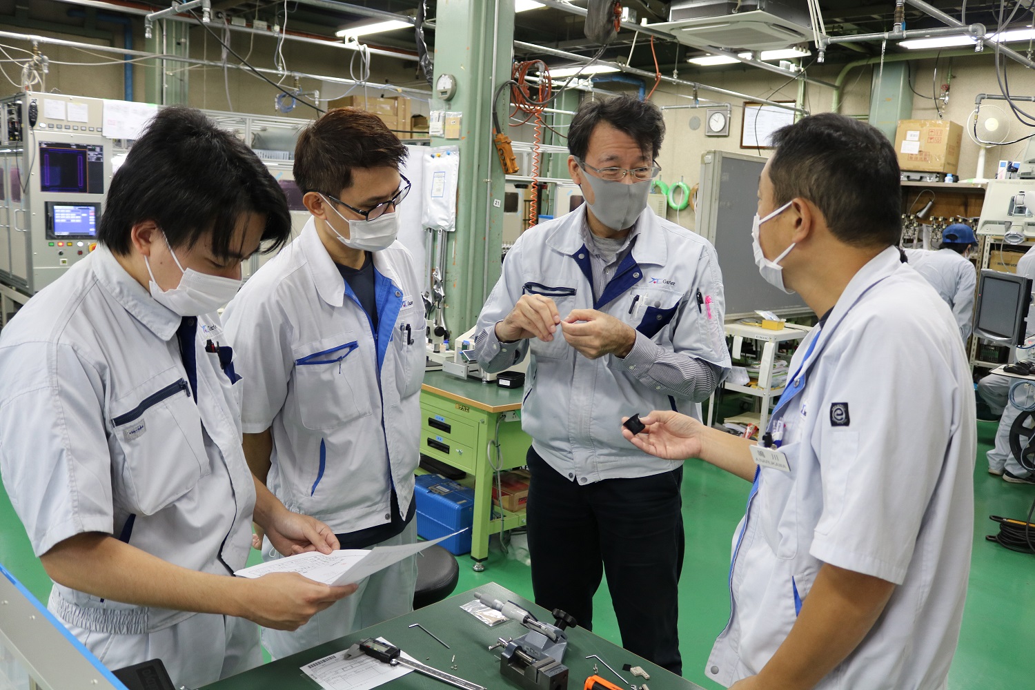 【青梅市】座り仕事中心で安心！未経験OKの検査作業♪