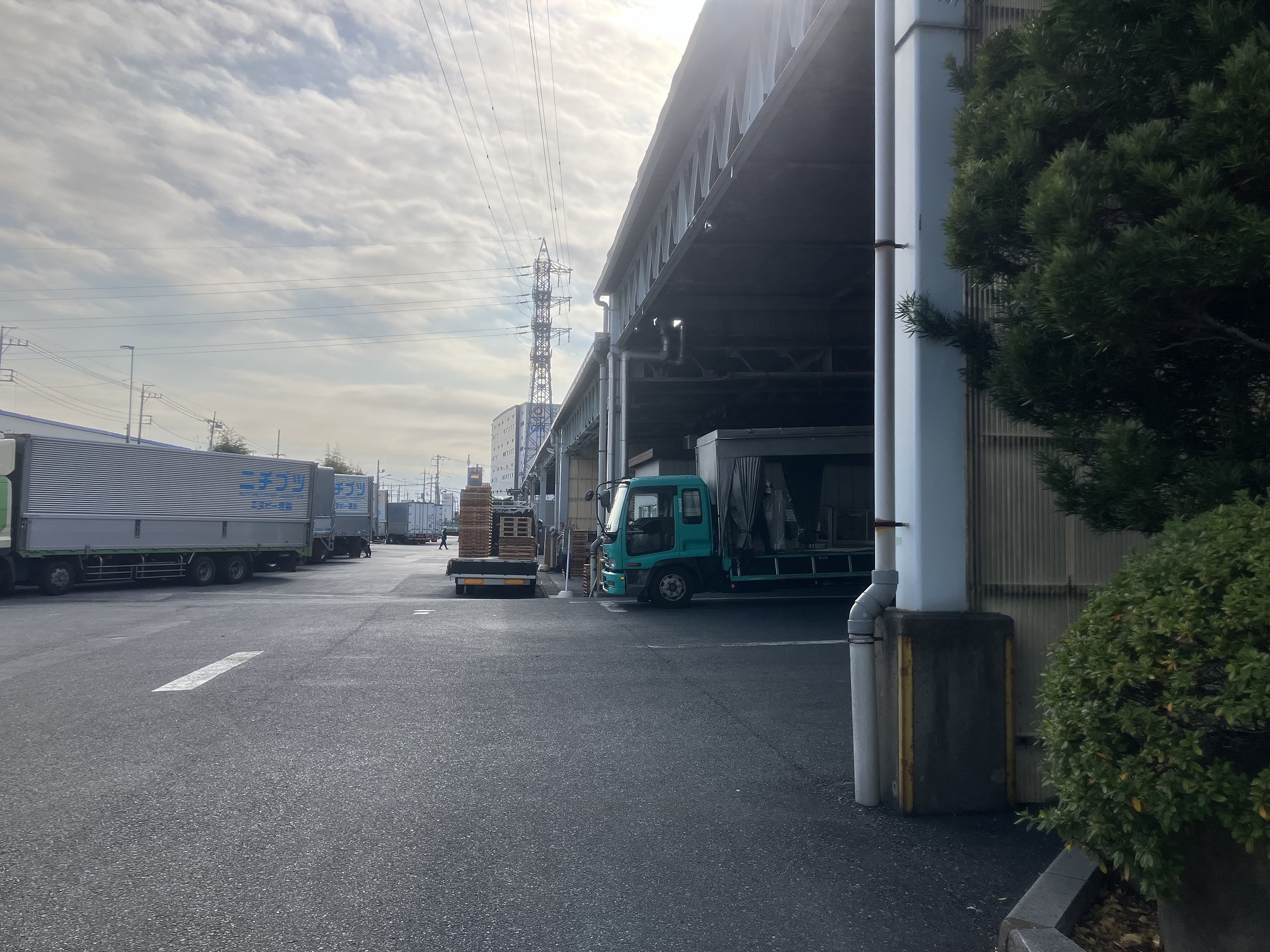【草加市】大手企業で安心♪シニア就業中の入出庫作業☆