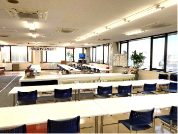【堺市】工場内でのデスクワーク★安定勤務♪時給1600円！