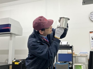 高時給1600円★空調完備で快適な部品チェック♪
