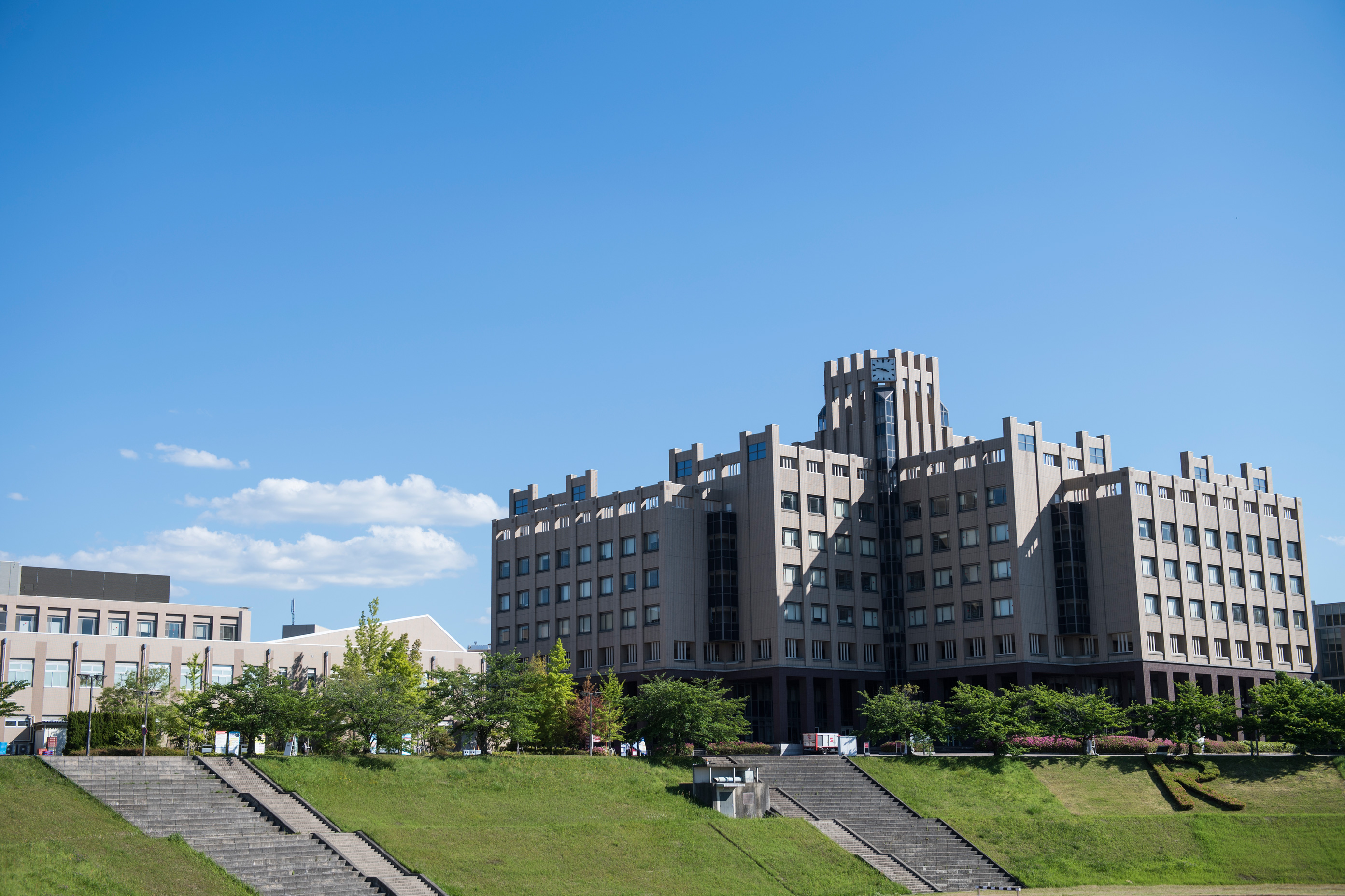 ≪8月～≫有名大学での事務！残業ナシ×土日祝休み＠草津市