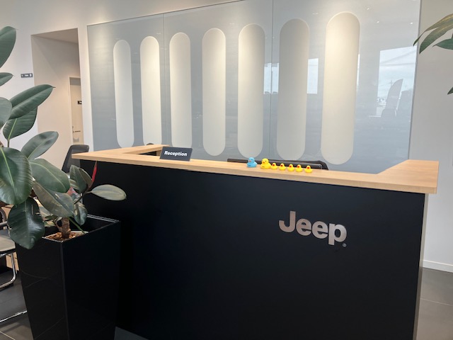 【土日だけ働きたいアナタに♪◎】高1400円！受付＆事務★長期☆