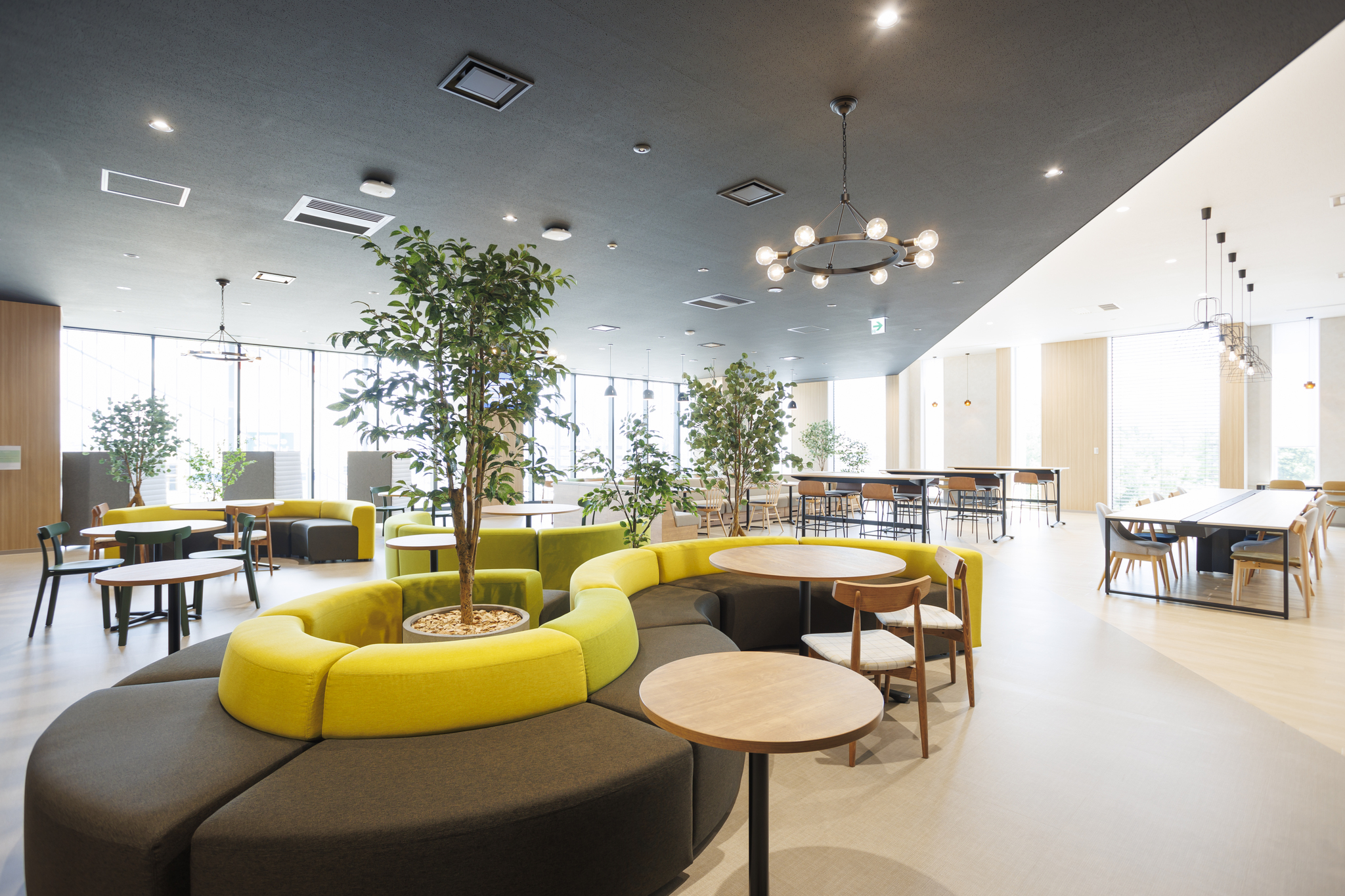 ＼八日市★製品検査／定時17時↑時給1330円♪車通勤可☆電話ナシ