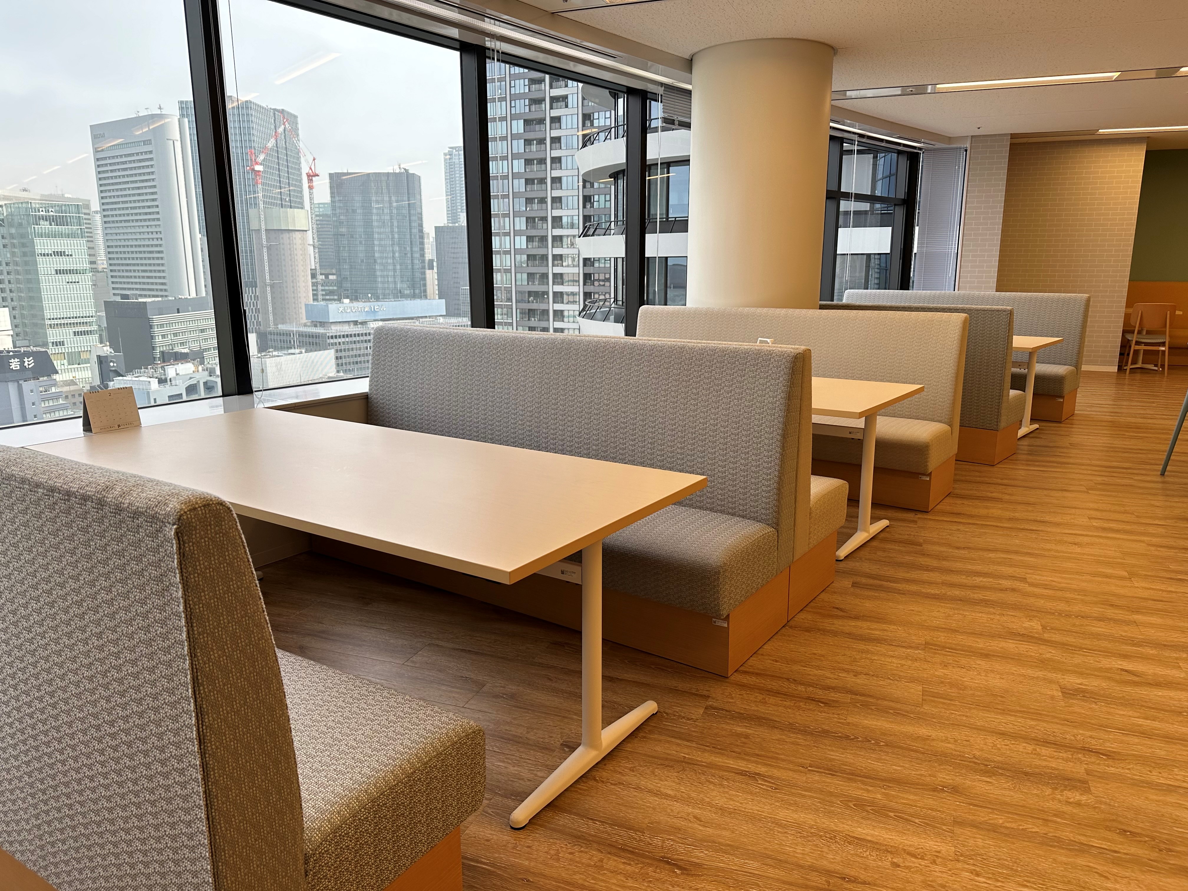 【西梅田】駅チカオフィス☆専門知識不要！社保・雇保関連事務