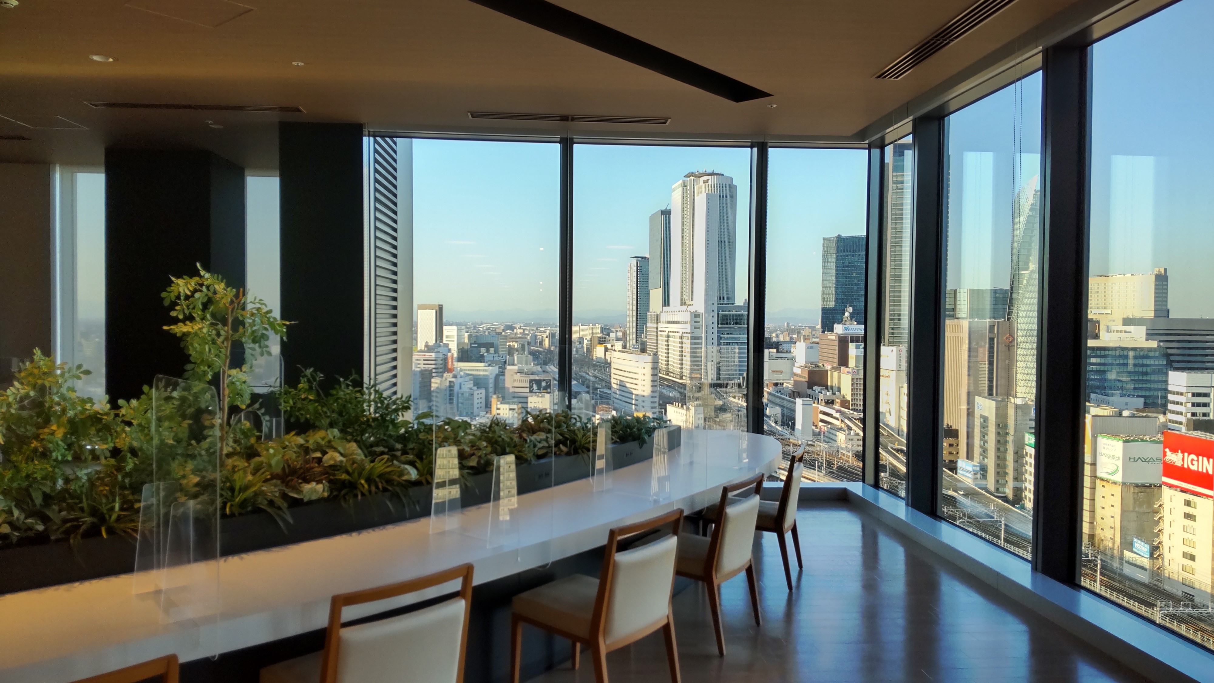 1月スタート＼未経験OK／洗練されたショールーム+企業の受付