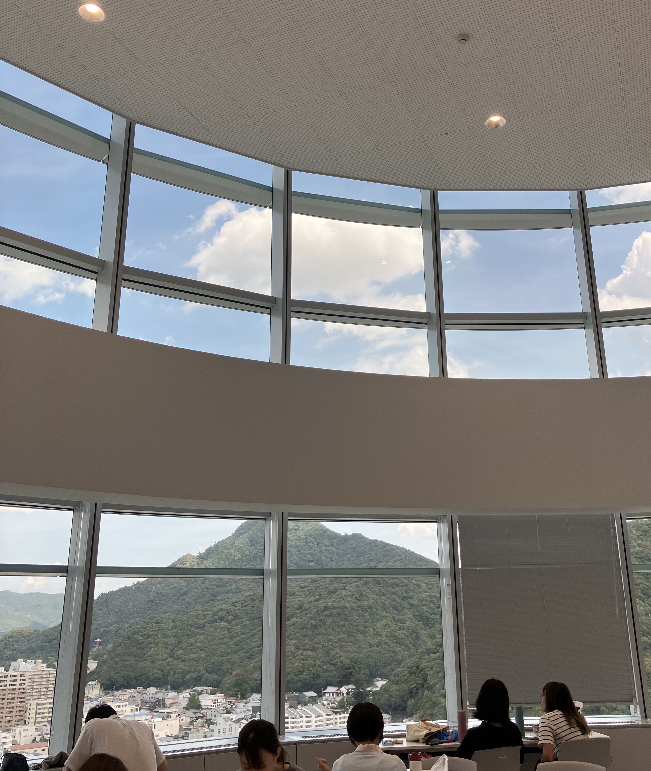 【安定×扶養内】官公庁の受付スタッフ！土日祝休み＆月10日勤務