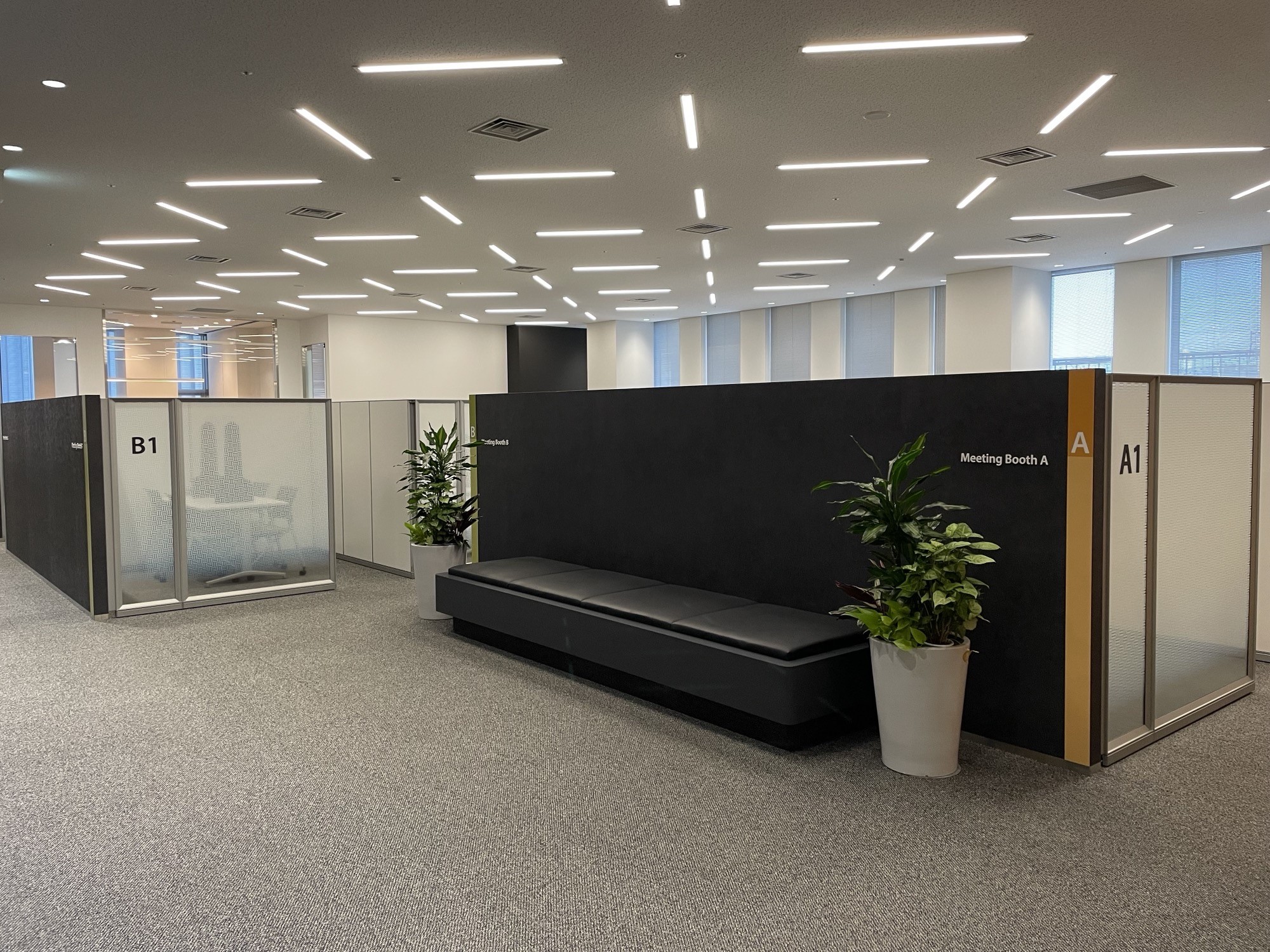 【7月限定】短期◎未経験OKの企業受付｜月10日×残業なし×大手