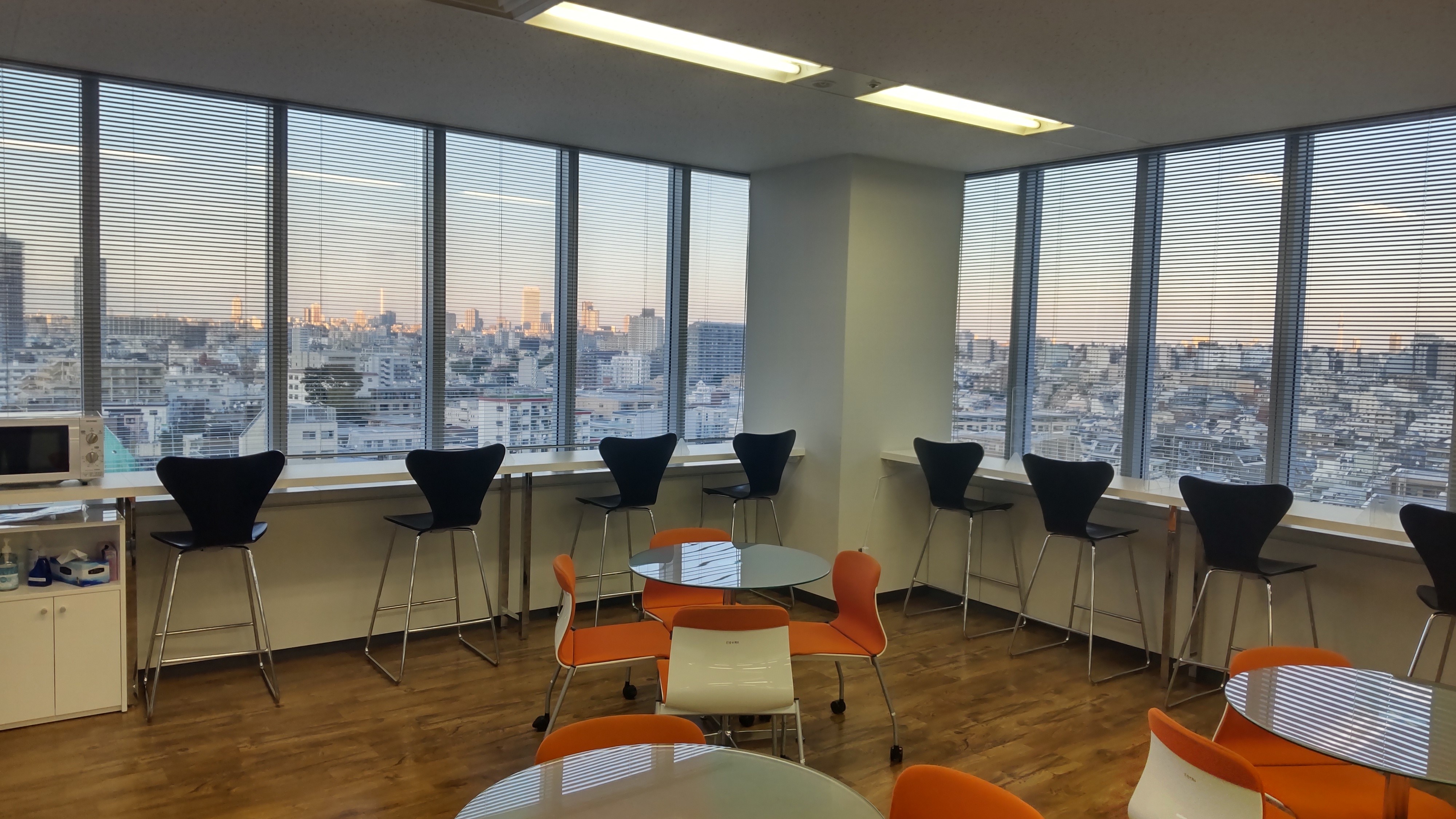 【法務】スタンダード上場/産育休取得率100%/住宅手当･退職金有