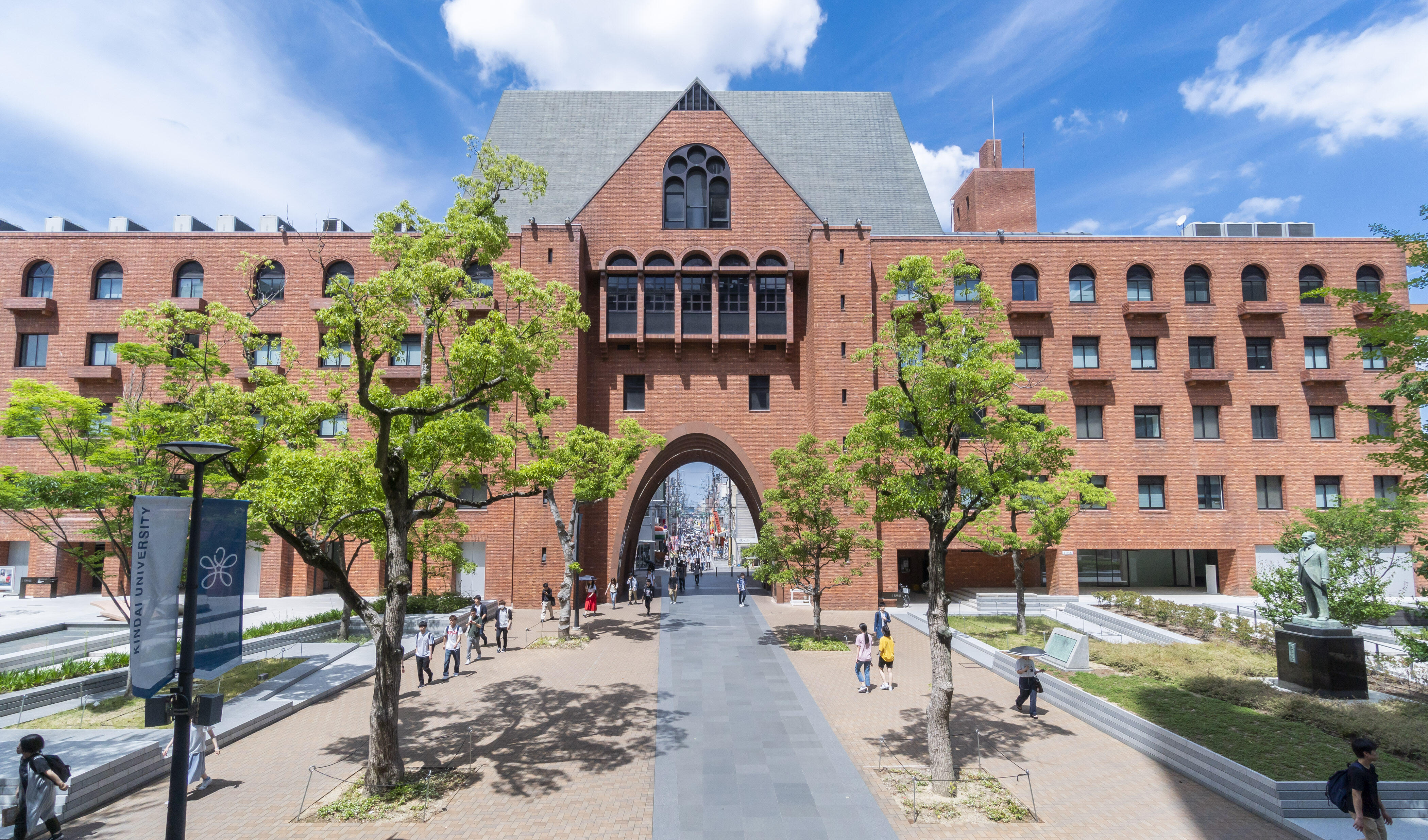 【4月Start】大学での事務と学生対応★土日祝休み★長期★