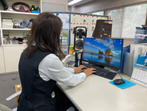 【年収320万円】生コンクリートの会社＊事務職／正社員chance