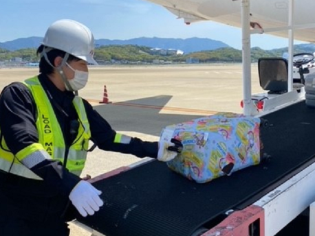 憧れの空港で働こう☆彡手荷物仕分けで月26万以上の高収入GET♪