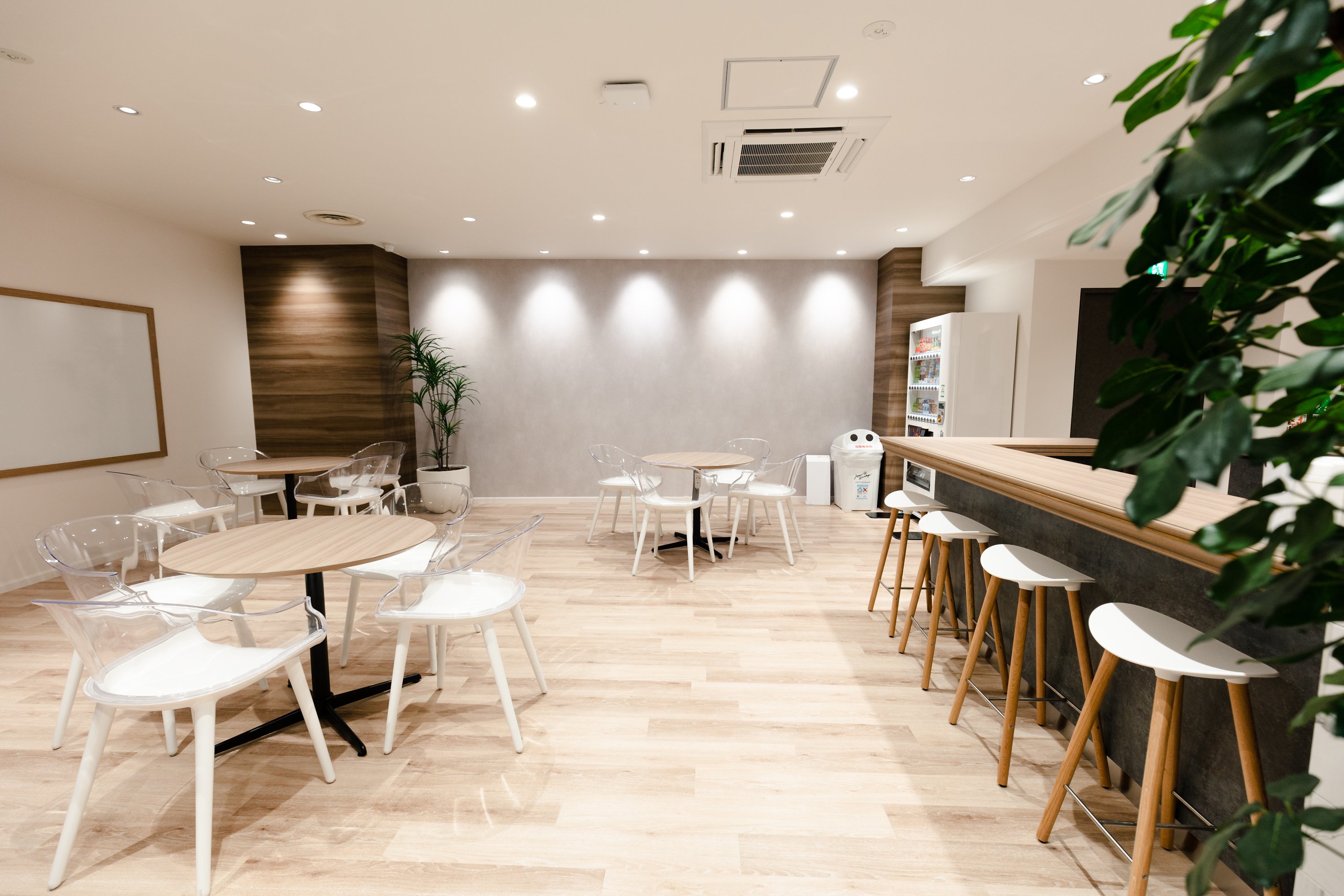 ＼在宅週3日／時給1,900円★電話対応ナシ♪服装自由◆経理