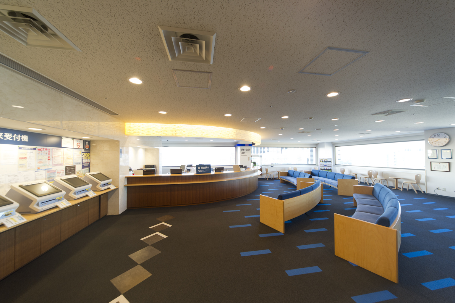 5月＼直接雇用実績あり／基本NO残業◎クリニックでご案内業務♪