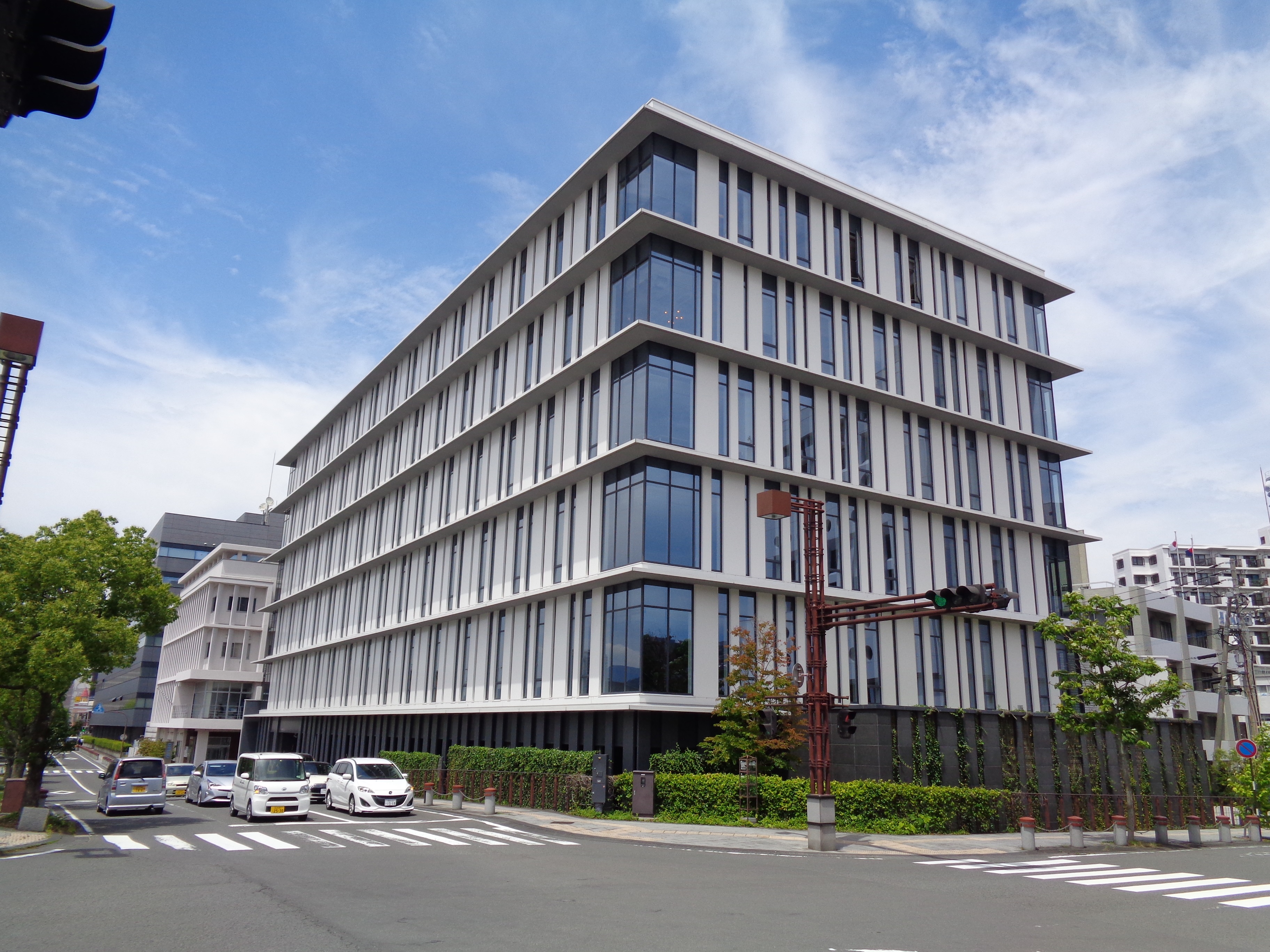 【年収320万】昇給あり♪一部在宅OK！事務のお仕事★土日祝休み