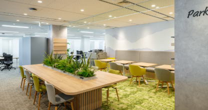 週4日×16時定時！大手Gr企業で事務サポ★駅直結◎Excel活かせる