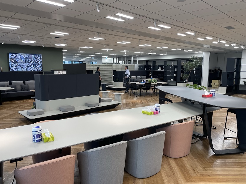 ＼10名／新宿☆1,900円！コンサル会社で電話発信＠残業なし