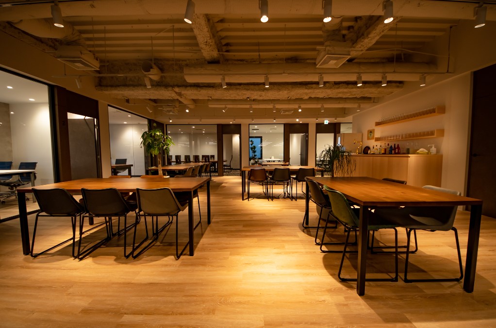 正社員登用実績あり♪髪色ネイル自由★部内アシスタント☆彡