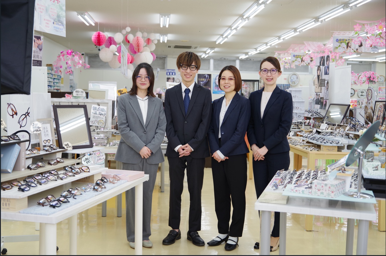一緒にお客様の「見える」をサポート！接客・販売＠長野市稲田