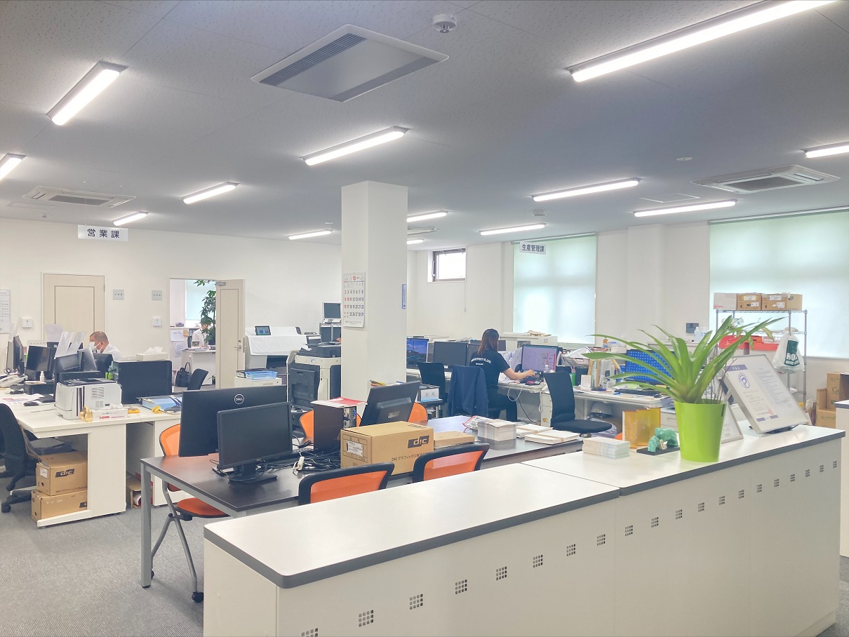 【電話なし】長期☆圧着ハガキを制作するオシゴト♪残業なし★