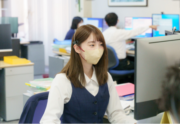 【正社員】年収320万↑賞与5ヶ月★本社メーカーで営業事務