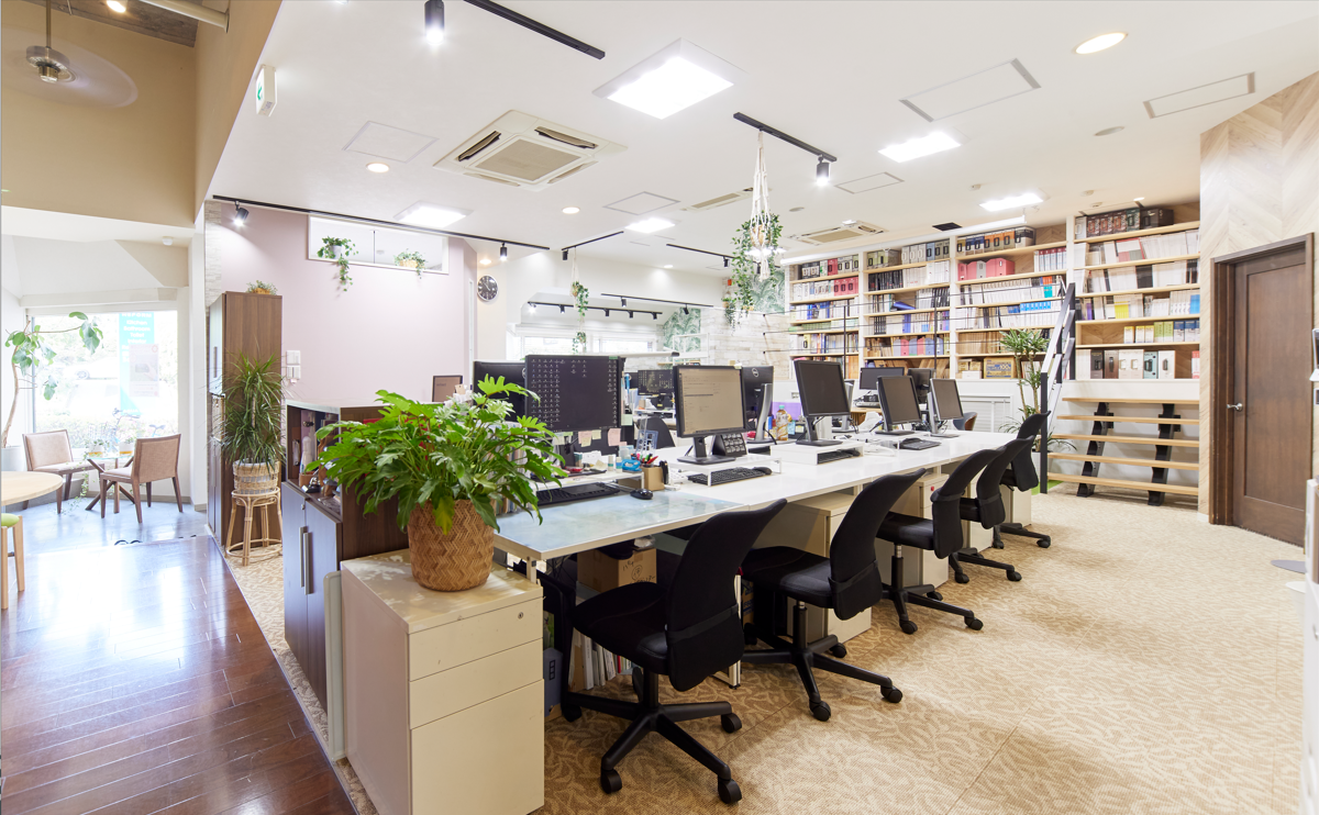 【時給1,700円】経理経験活かして時短で働く！マイカー通勤OK★