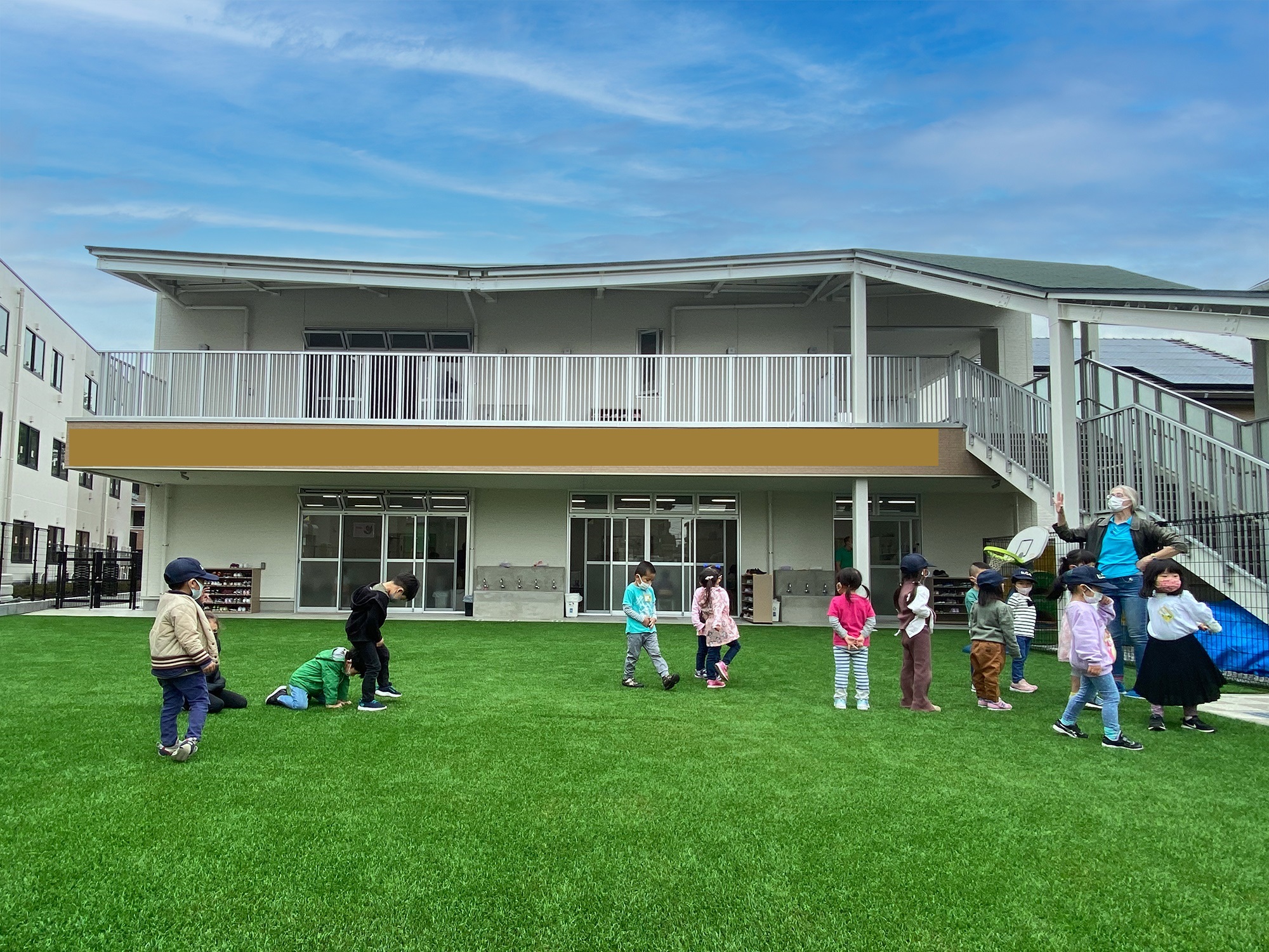 ＜橋本エリア＞国際学校で総務人事＊正社員目指せる／昇給あり