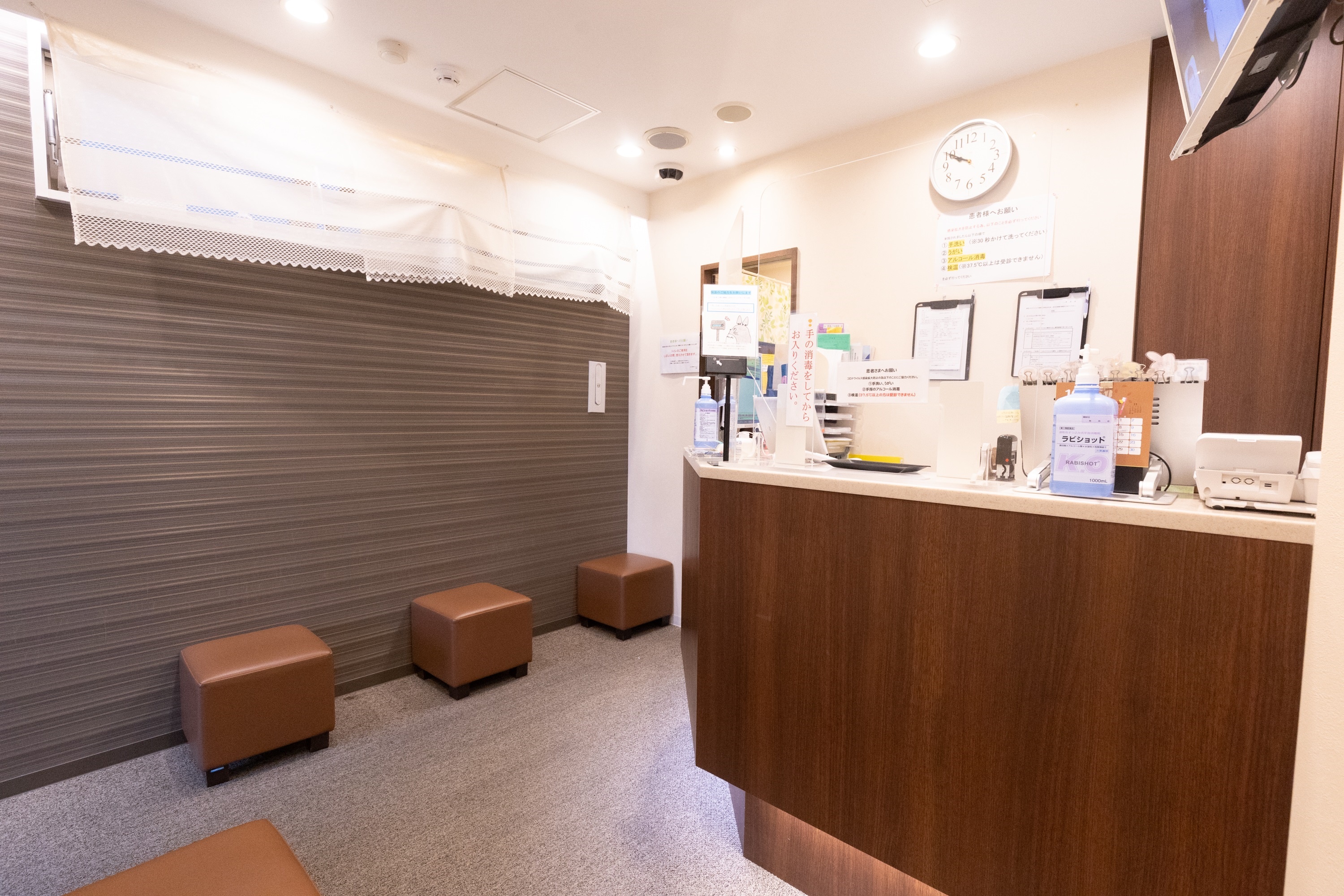 ＼週３日☆木・土・日曜日／未経験OK！デンタルクリニック×受付